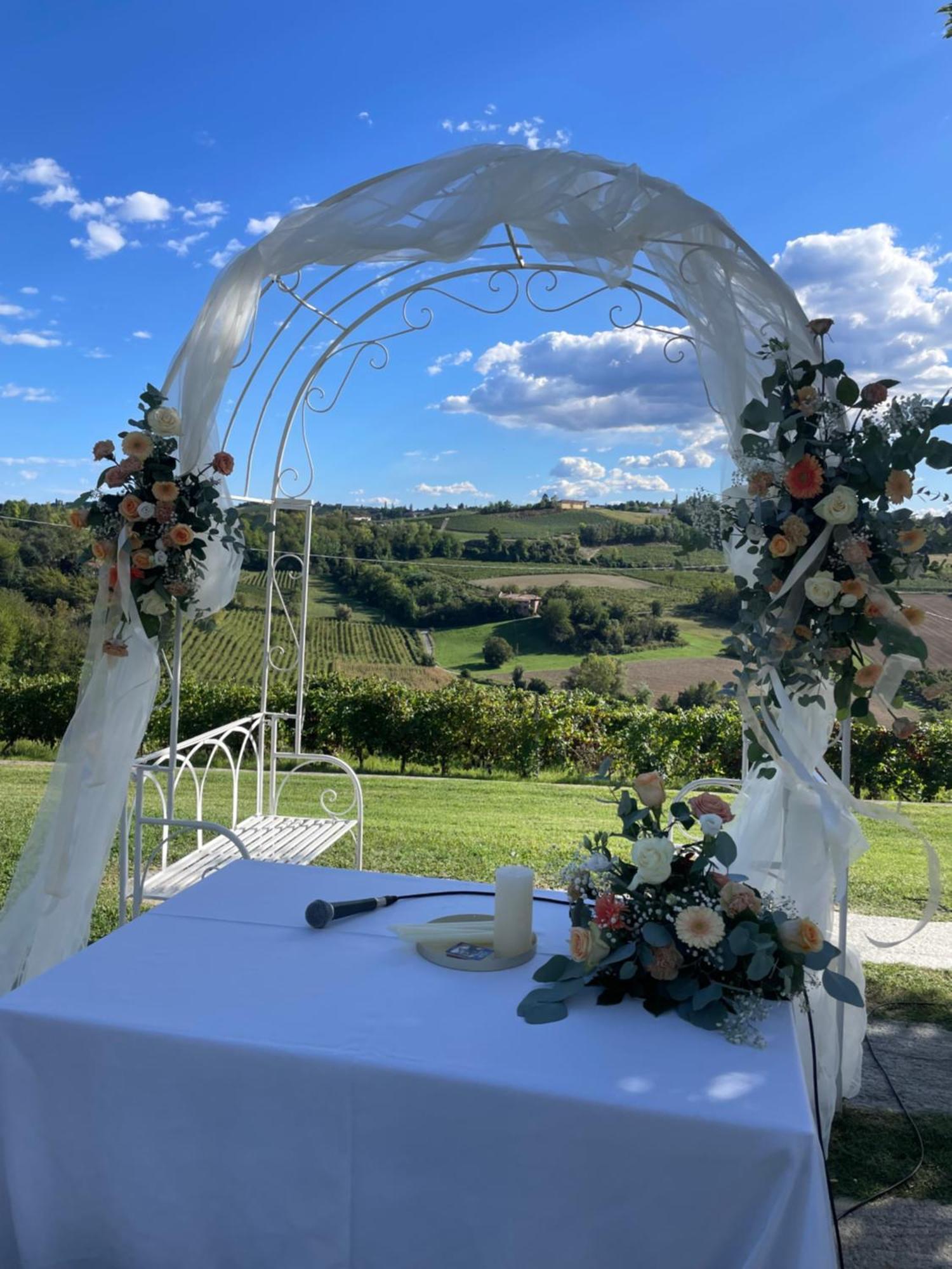 Agriturismo Podere La Piazza คอสติจลิโอเล ดิอาสติ ภายนอก รูปภาพ