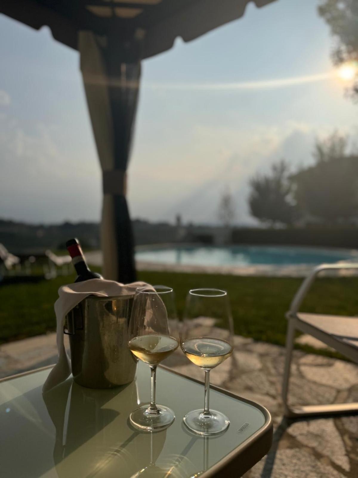 Agriturismo Podere La Piazza คอสติจลิโอเล ดิอาสติ ภายนอก รูปภาพ