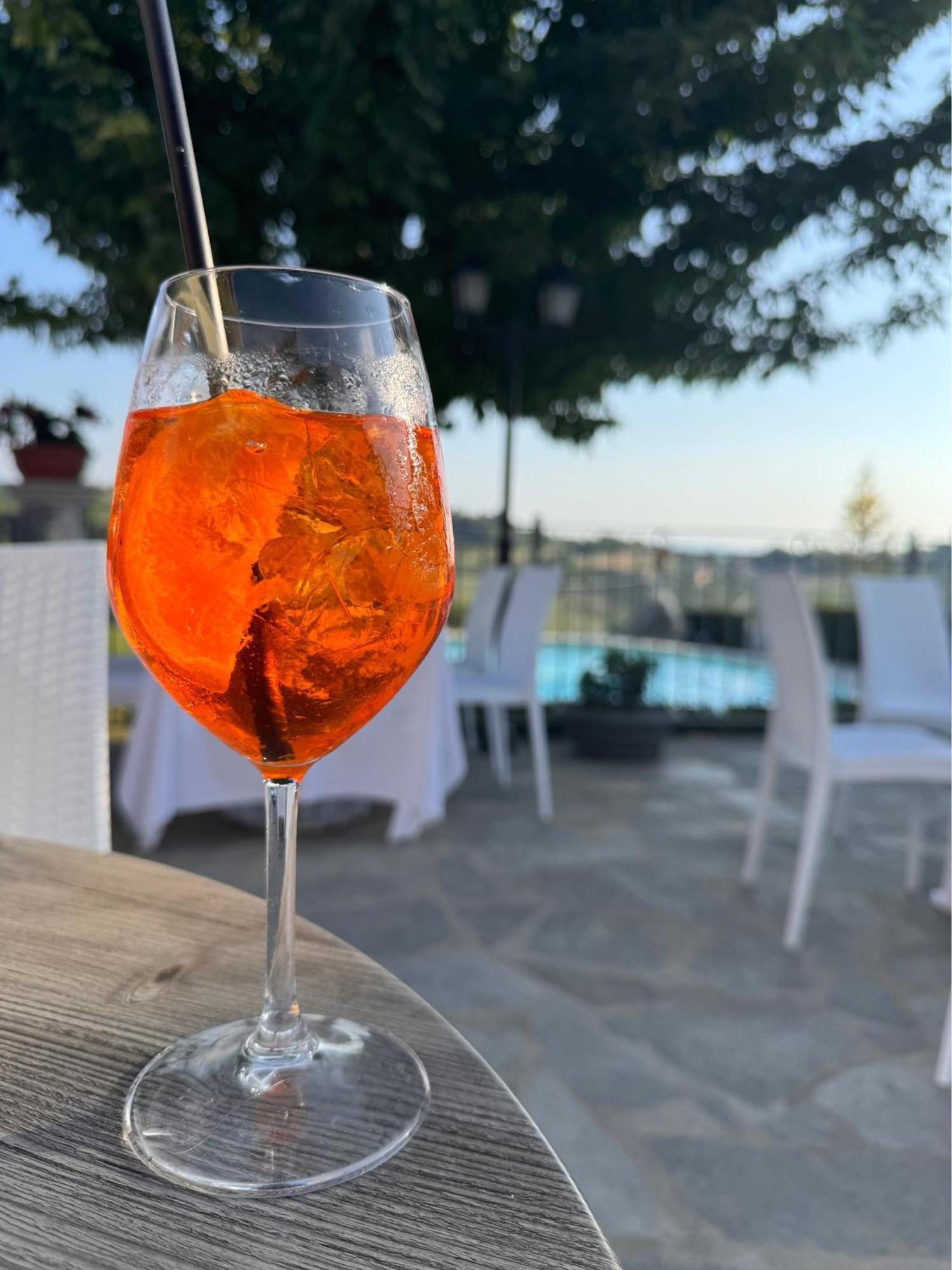 Agriturismo Podere La Piazza คอสติจลิโอเล ดิอาสติ ภายนอก รูปภาพ